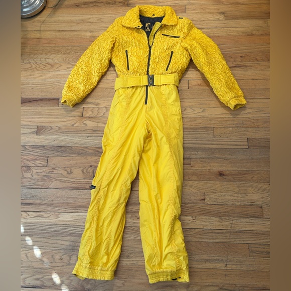 Vintage Women's yellow SKEA ski suit - Picture 2 of 9